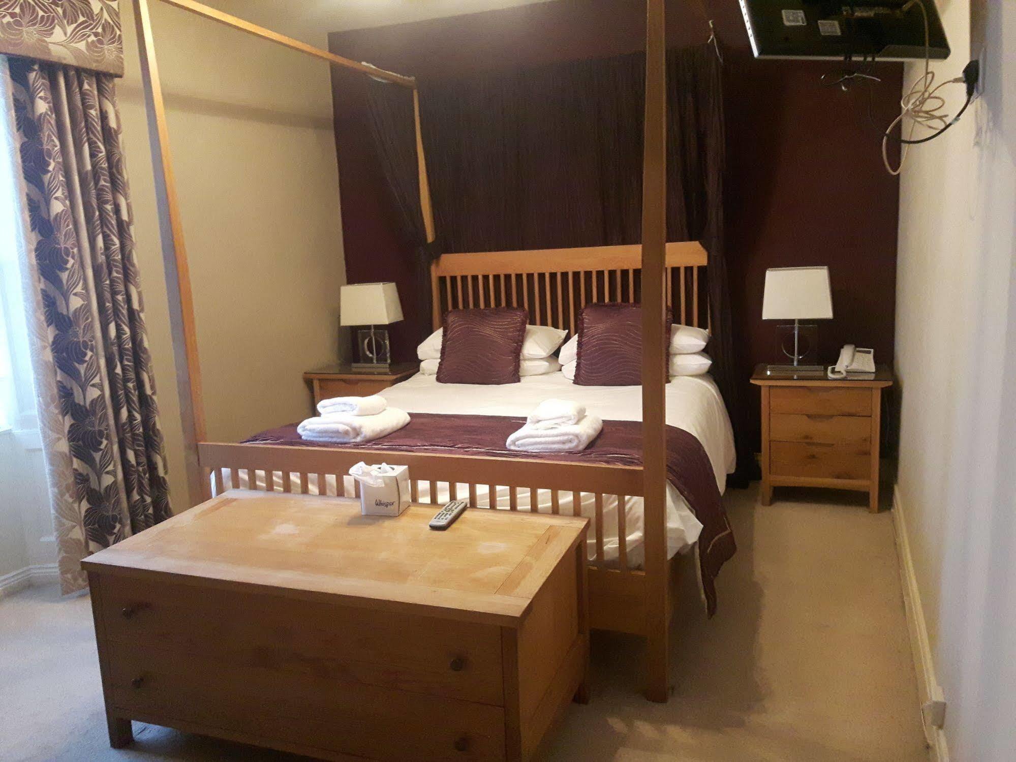The Wheatsheaf Hotel Corbridge Bagian luar foto