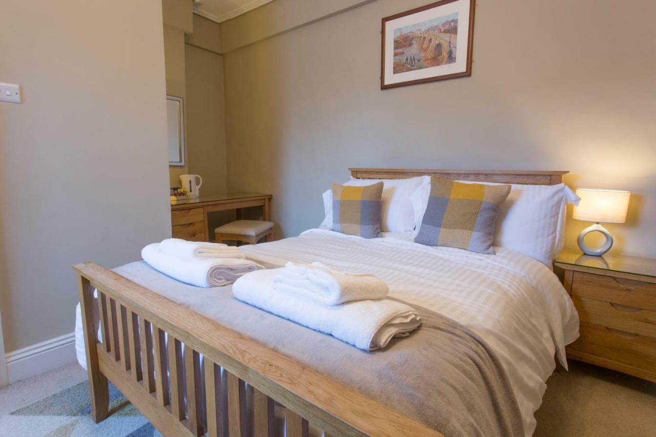 The Wheatsheaf Hotel Corbridge Bagian luar foto